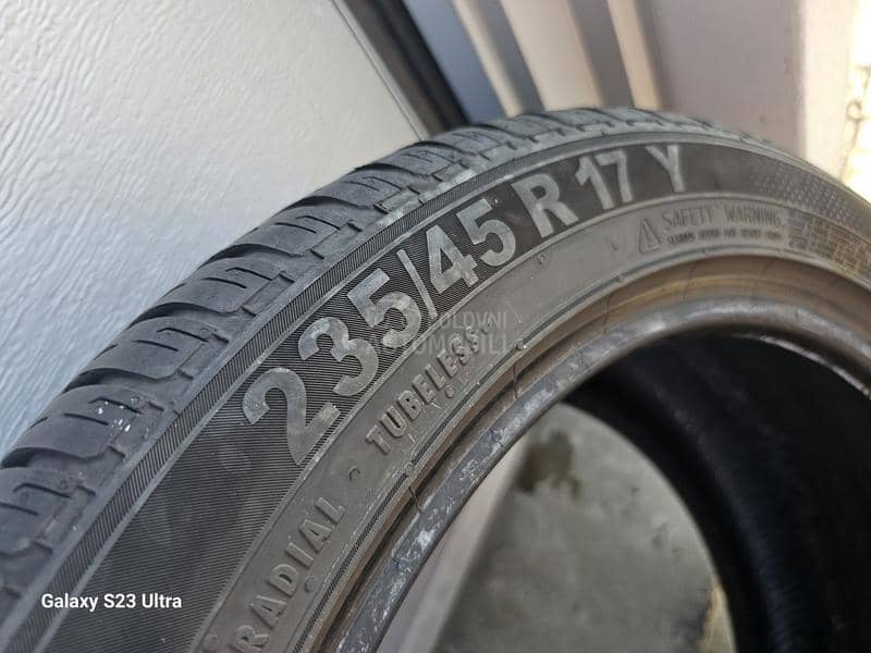 Semperit 235/45 R17 Letnja
