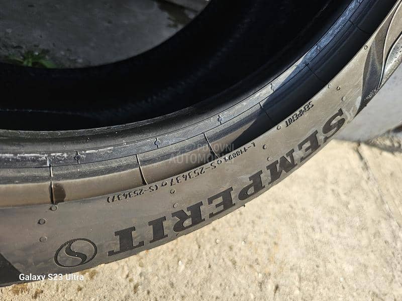 Semperit 235/45 R17 Letnja
