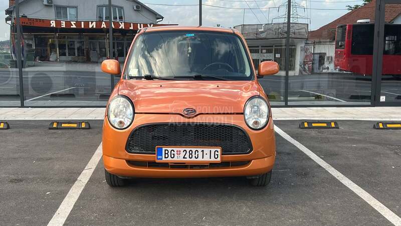 Daihatsu Trevis 