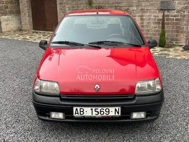 Renault Clio 1993. god. -  kompletan auto u delovima