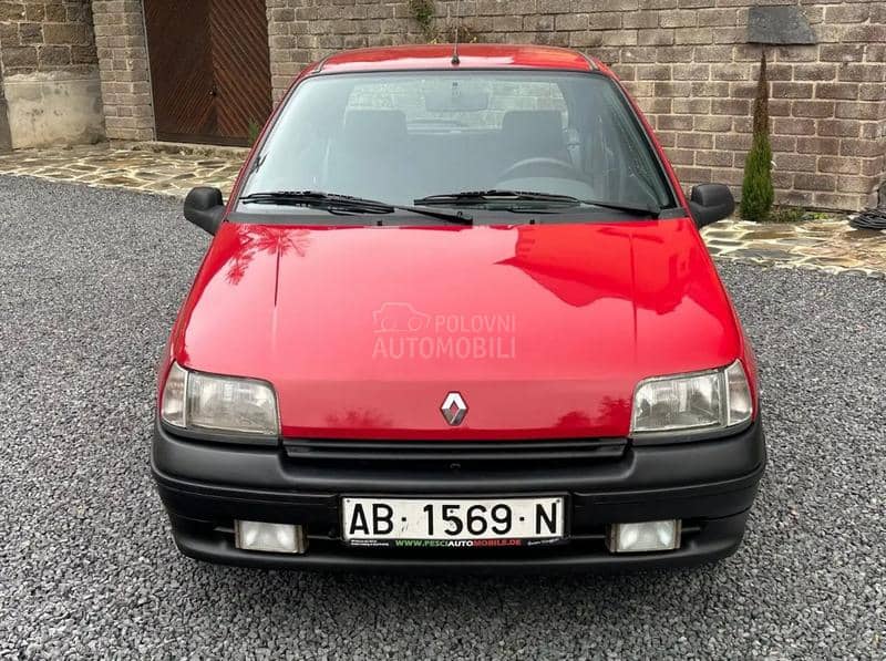 Renault Clio 1993. god. -  kompletan auto u delovima