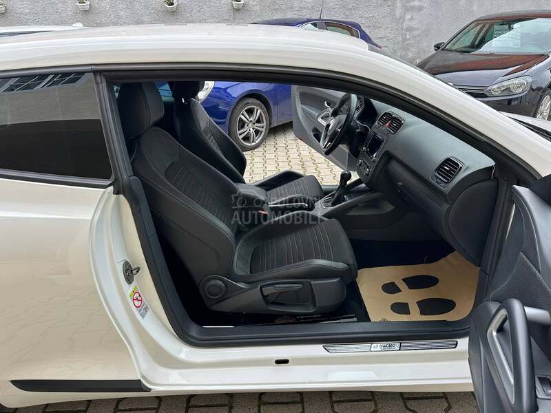 Volkswagen Scirocco R LINE