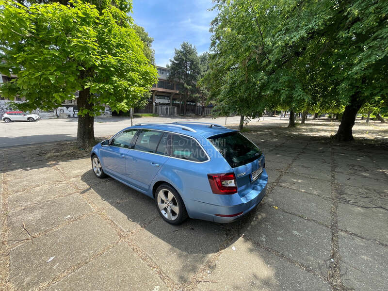Škoda Octavia SAMO A U T O P U T