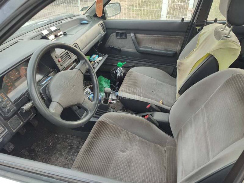 Mazda 323 4x4
