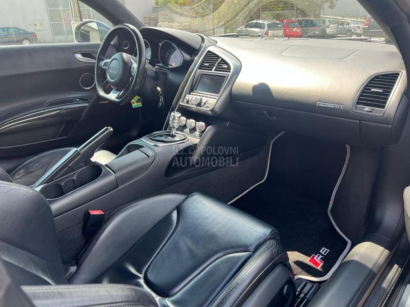 Audi R8 KARBON