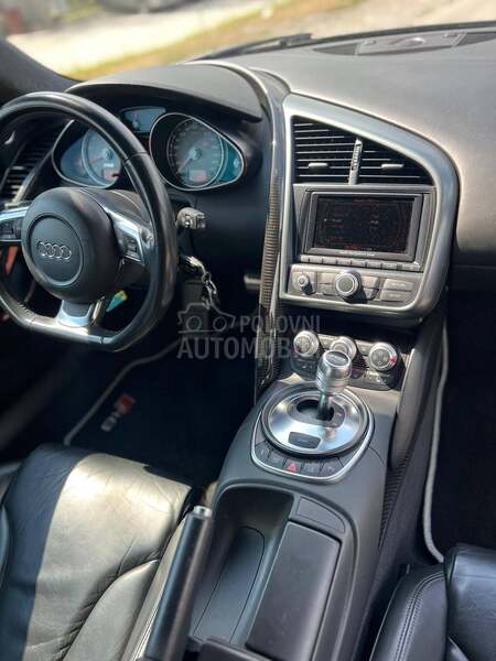 Audi R8 KARBON jedinsteven