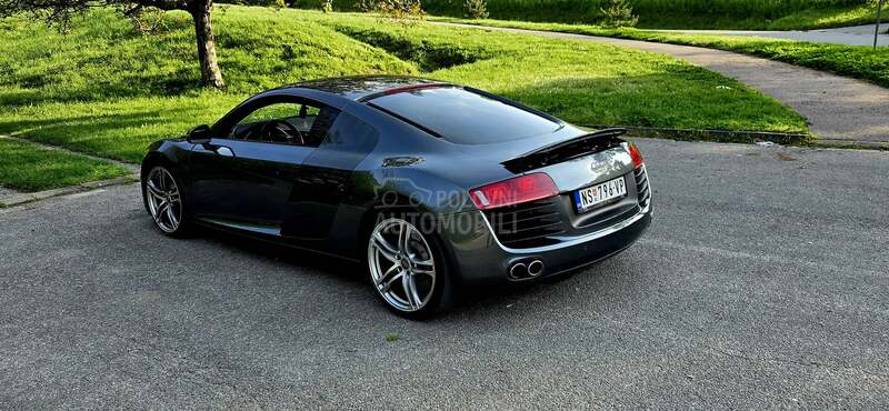 Audi R8 karbon