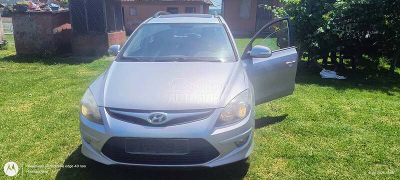 Hyundai i30 1.6 crdi 2010. god. -  kompletan auto u delovima