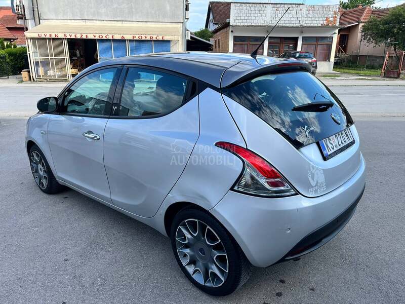 Lancia Ypsilon 0.9T