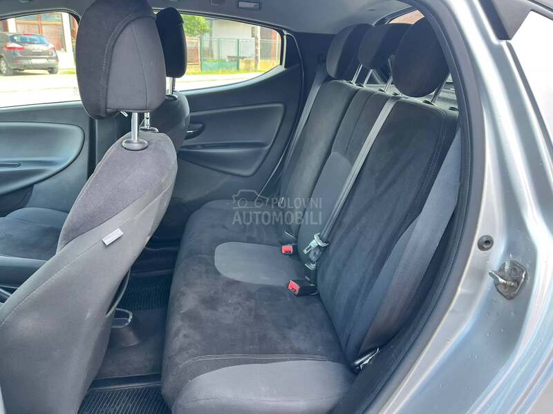 Lancia Ypsilon 0.9T
