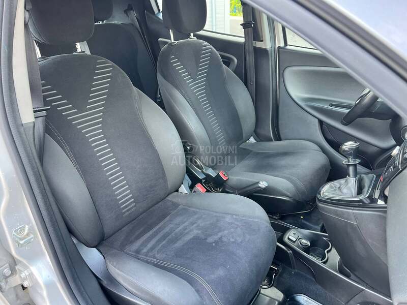 Lancia Ypsilon 0.9T
