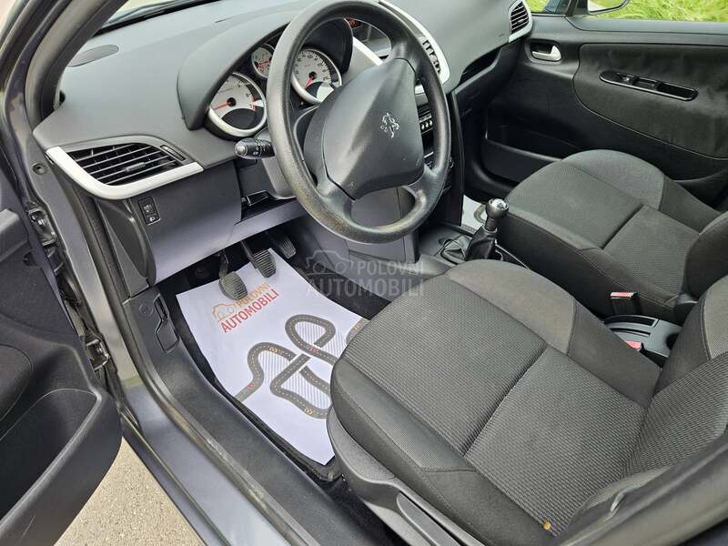 Peugeot 207 8.V U.R.B.A.N