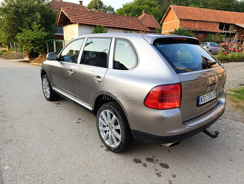 Porsche Cayenne 