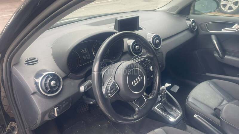 Audi A1 1.6TDI NAV/XSENO/LED