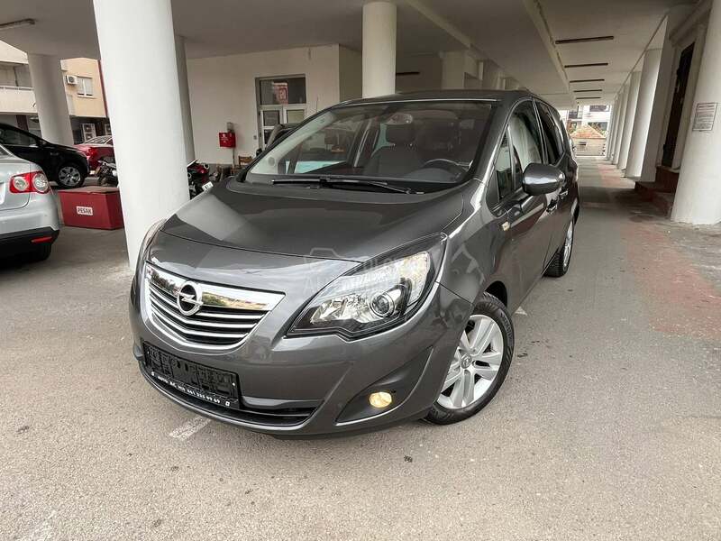 Opel Meriva 1.7 CDTI COSMO ŠWICA