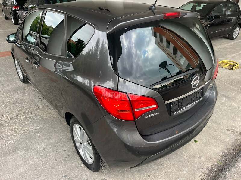 Opel Meriva 1.7 CDTI COSMO ŠWICA