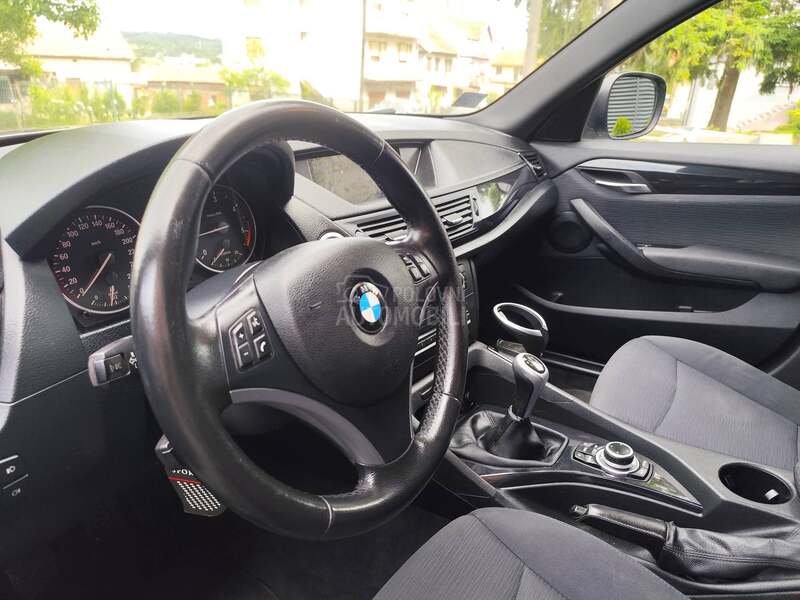 BMW X1 Xdrive Nav i