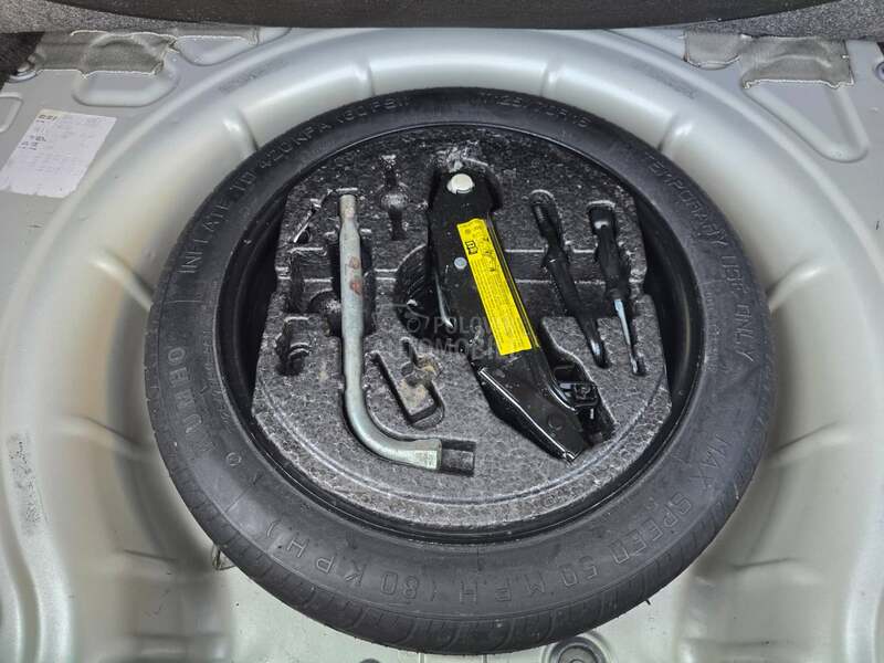 Volkswagen Golf 6 1.6 TDI TEAM
