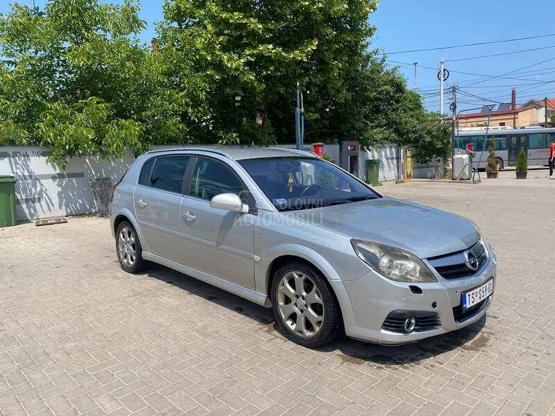 Opel Signum 