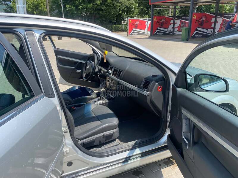 Opel Signum 