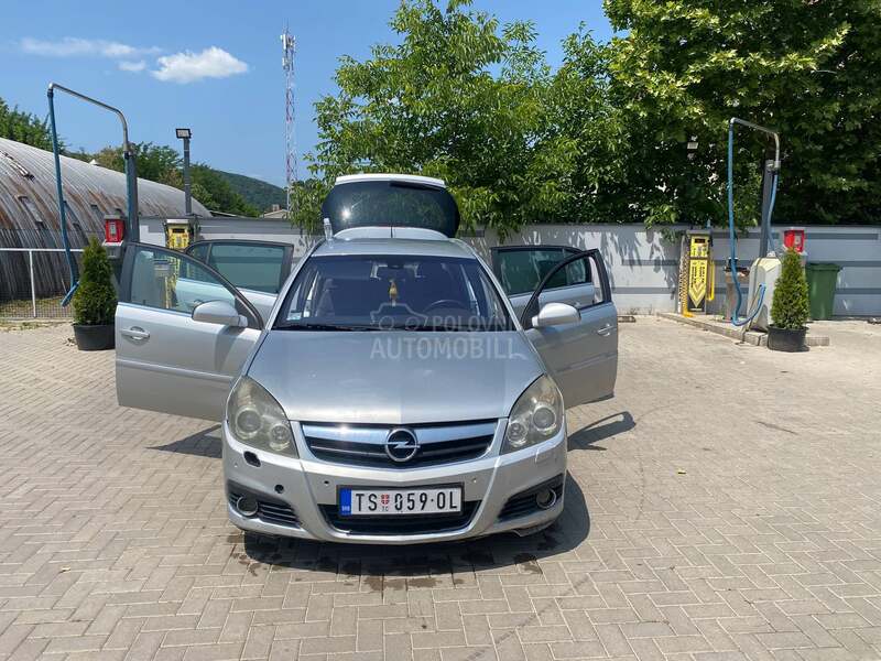 Opel Signum 