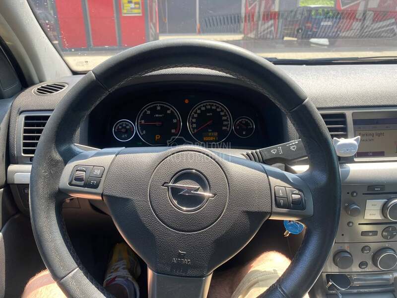 Opel Signum 