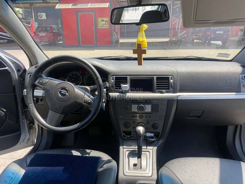 Opel Signum 