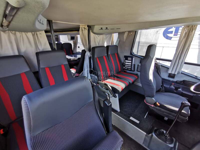 Neoplan Skyliner