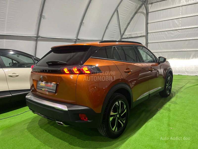 Peugeot 2008 1.2 ALLURE