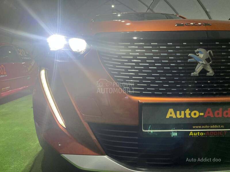 Peugeot 2008 1.2 ALLURE