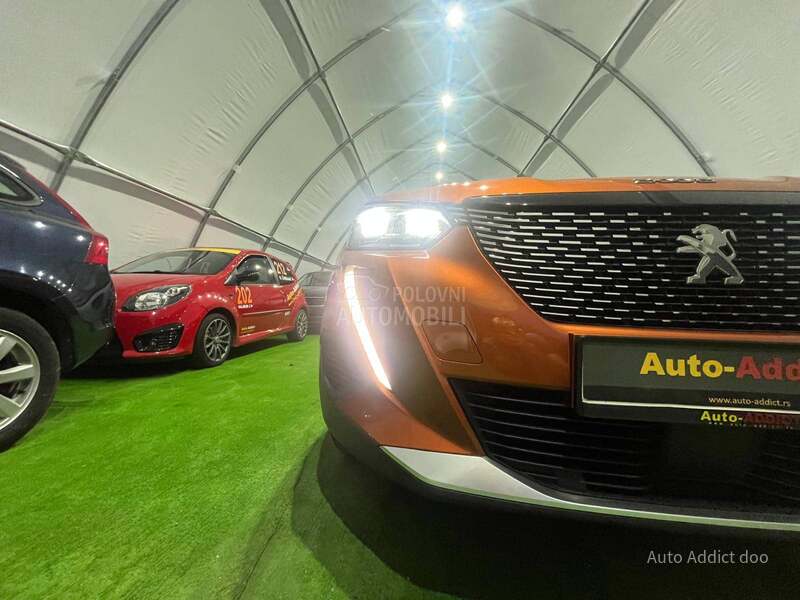 Peugeot 2008 1.2 ALLURE