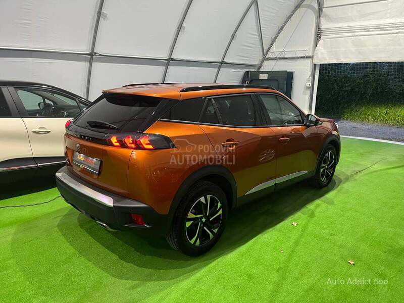 Peugeot 2008 1.2 ALLURE