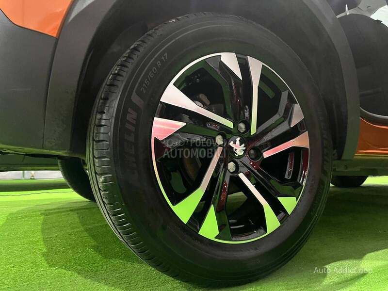 Peugeot 2008 1.2 ALLURE