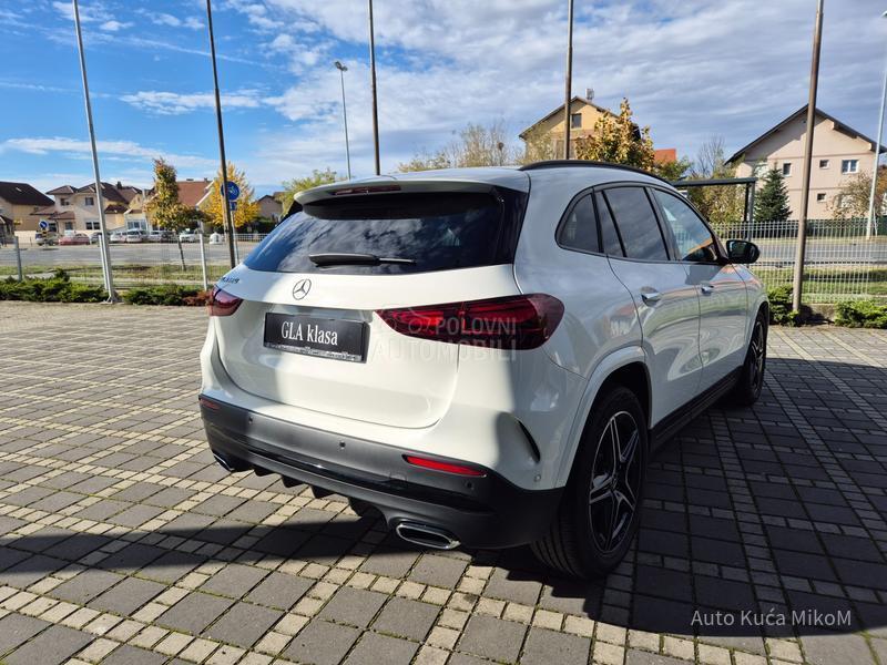 Mercedes Benz GLA 180 AMG line