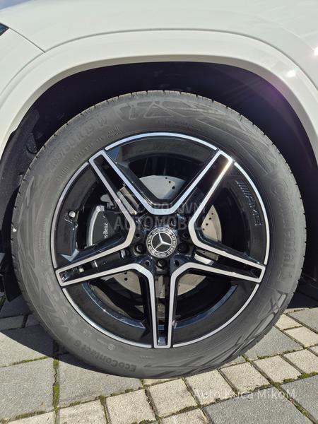 Mercedes Benz GLA 180 AMG line
