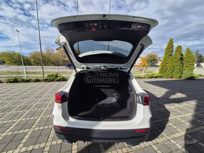 Mercedes Benz GLA 180 AMG line