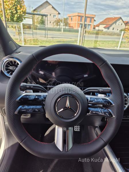 Mercedes Benz GLA 180 AMG line