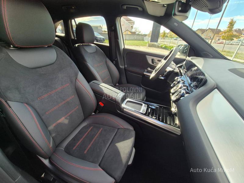 Mercedes Benz GLA 180 AMG line