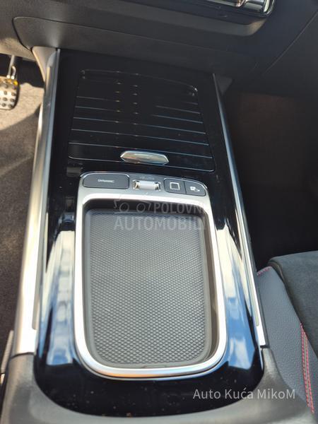 Mercedes Benz GLA 180 AMG line