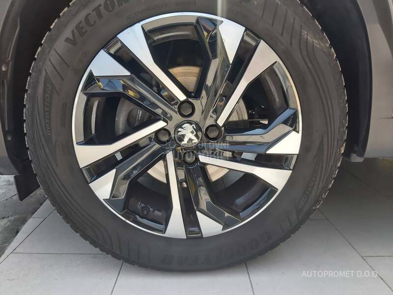Peugeot 2008 Allure 1.2T