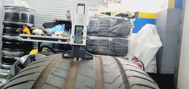 Pirelli 255/40 R21 Letnja