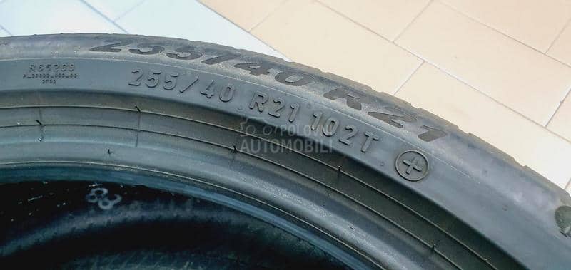 Pirelli 255/40 R21 Letnja
