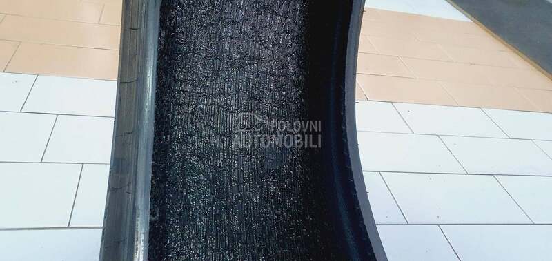 Pirelli 255/40 R21 Letnja