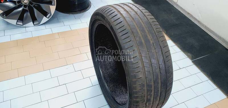 Pirelli 255/40 R21 Letnja