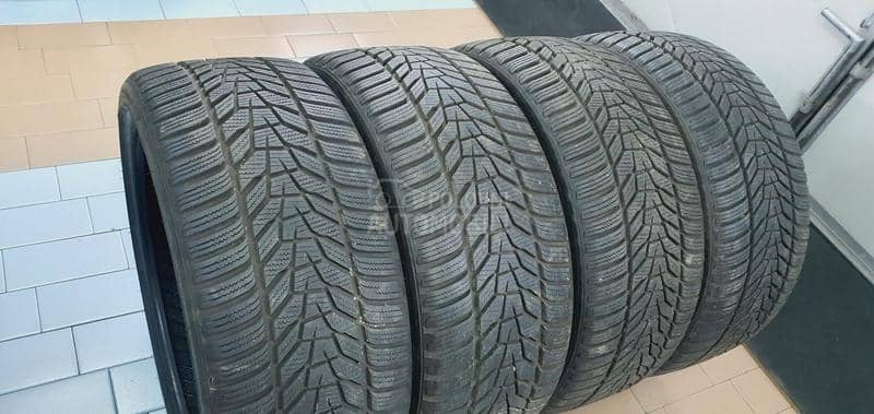 Hankook 225/35 R19 Zimska