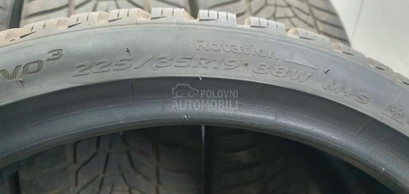 Hankook 225/35 R19 Zimska