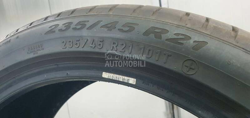Pirelli 235/45 R21 Letnja