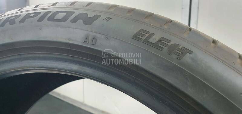 Pirelli 235/45 R21 Letnja