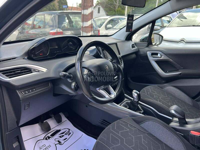 Peugeot 2008 1.6HDI/STYLE/NAV