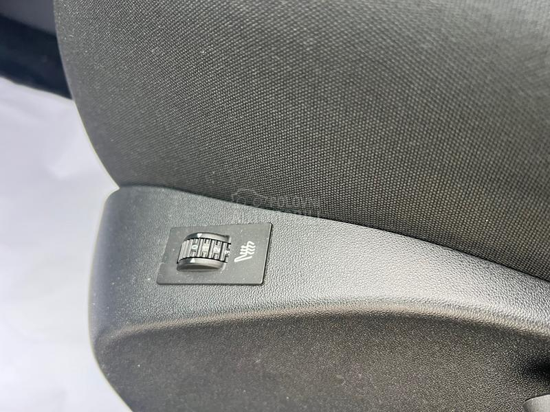 Peugeot 2008 1.6HDI/STYLE/NAV